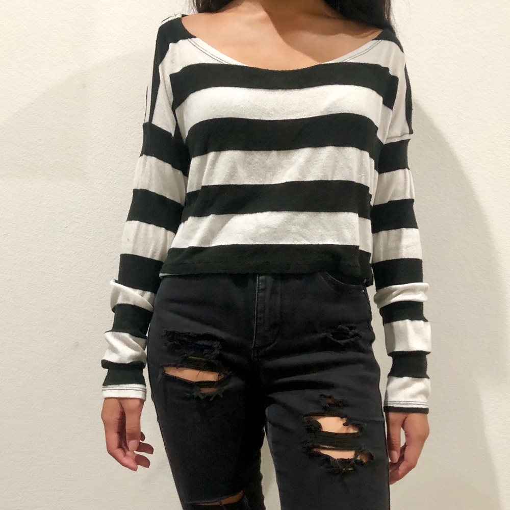 Foreign Exchange Cropped Long Sleeve